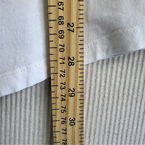 Seattle Seahawks NFL Team Apparel Top Women’s Size 2X and Infinity Scarf - Picture 9 of 12